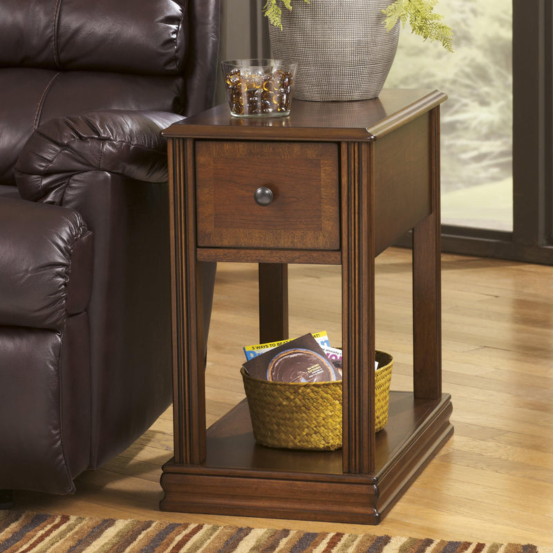 Signature Design by Ashley Breegin End Table T007-527 IMAGE 2