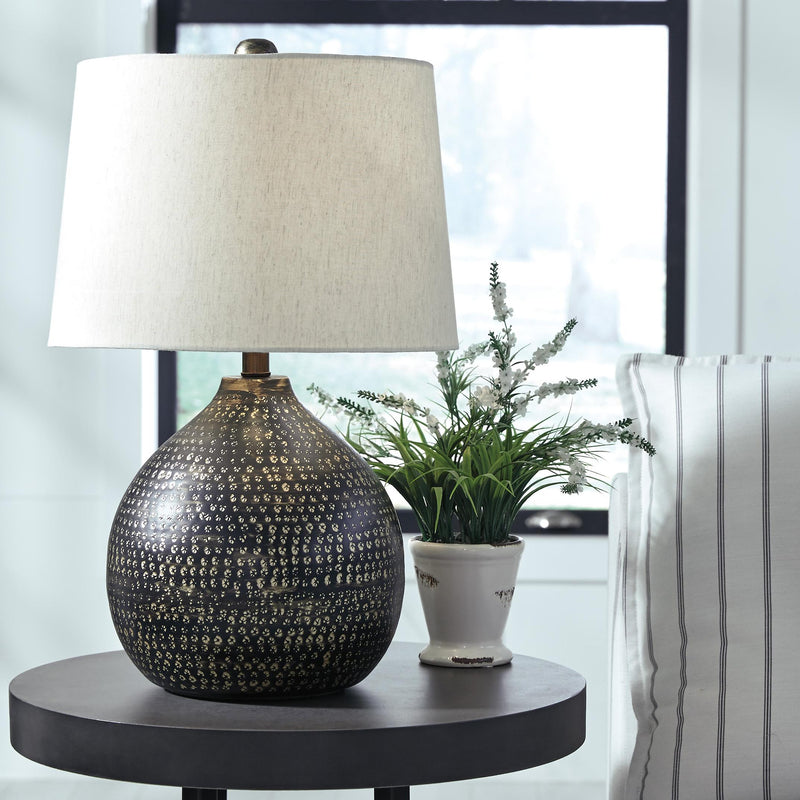 Signature Design by Ashley Maire Table Lamp L207294 IMAGE 2